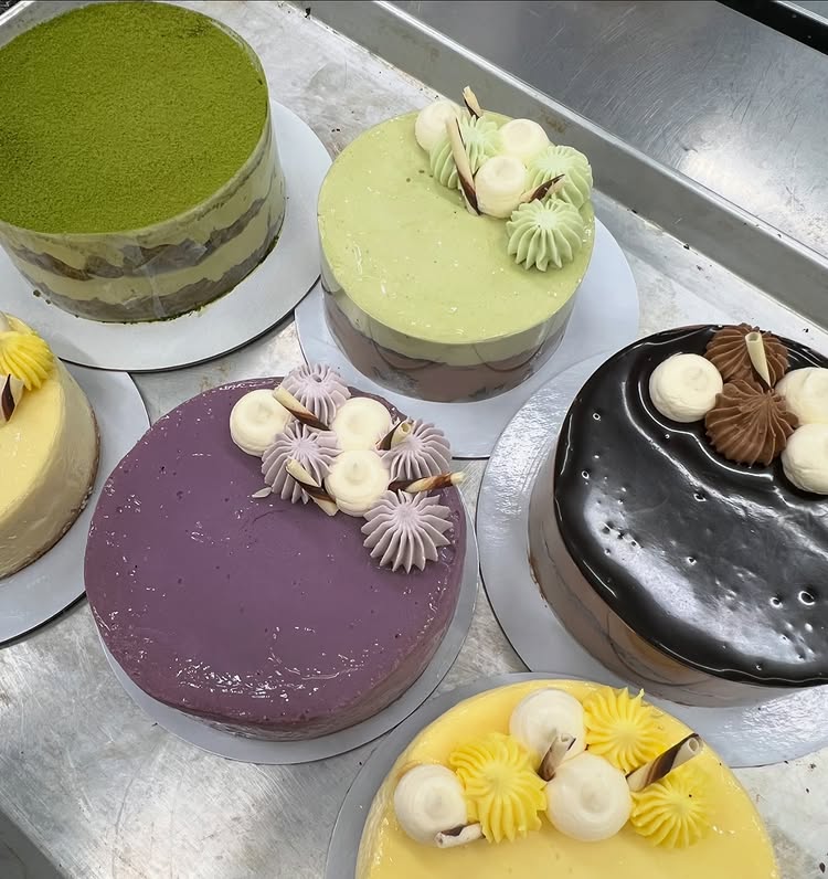 Cakes & Cupcakes