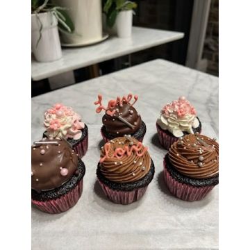 Valentine Box of 6 Cupcakes